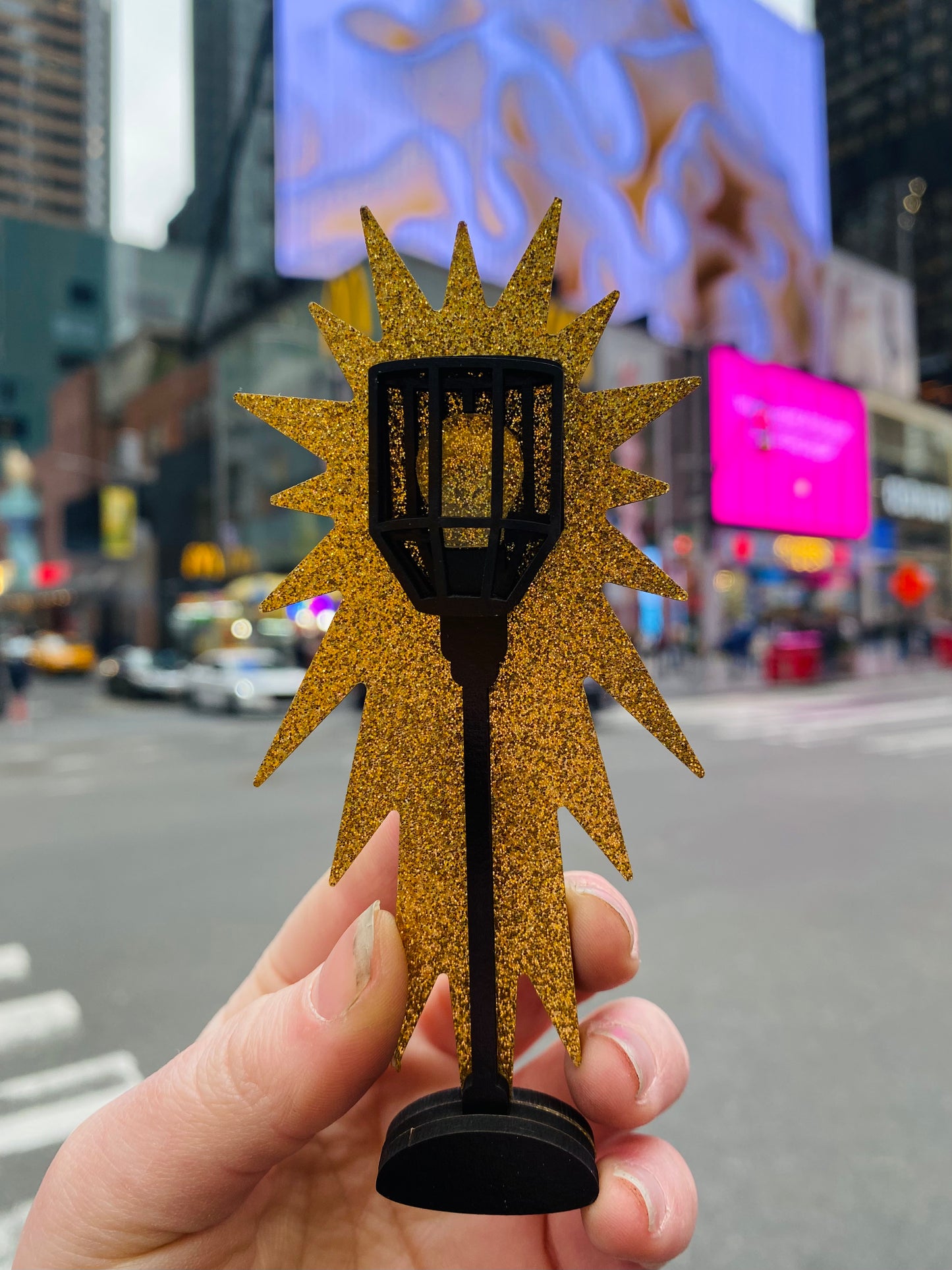 Ghostlight Magnet